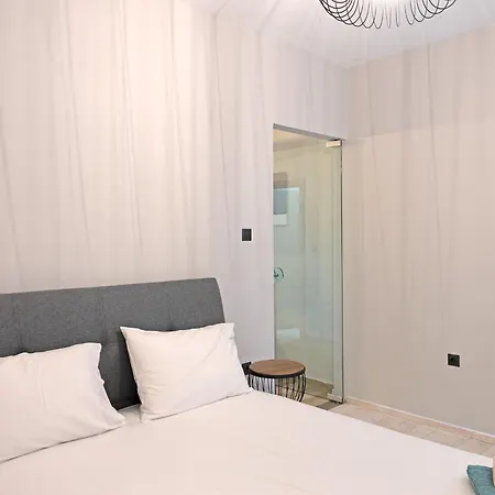 Avras Experience 1 * Faraí