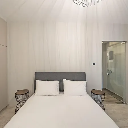 Avras Experience 1 Faraí