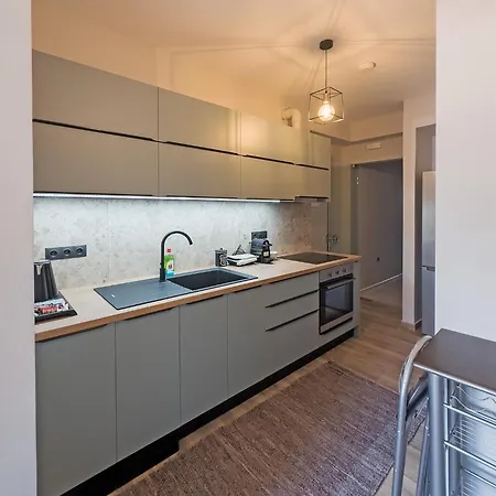 Avras Experience 1 * Faraí